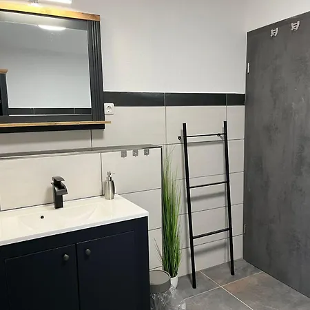 Semesterbostad Anton Guenther By Interhome